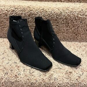 Lifestyle Black Ankle Boots with Square Toe